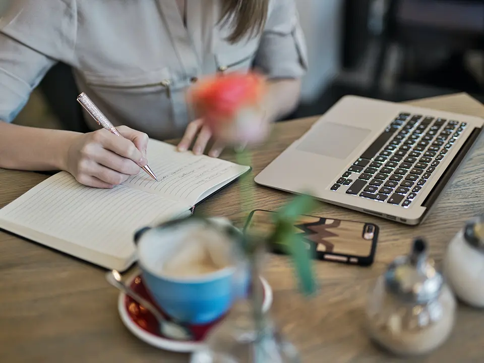 Top 10 must haves for an author website
